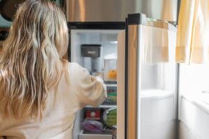 how to clean refrigerator coils